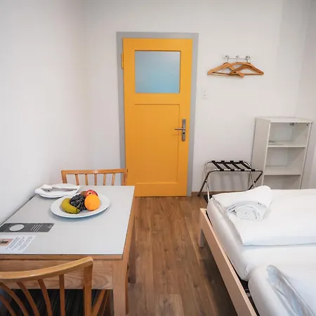 Haus Schoenstatt Contactless- Check-in Alojamento de Acomodação e Pequeno-almoço *